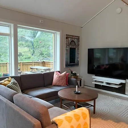 Entire House & Spectacular Views Hébergement de vacances Aurland