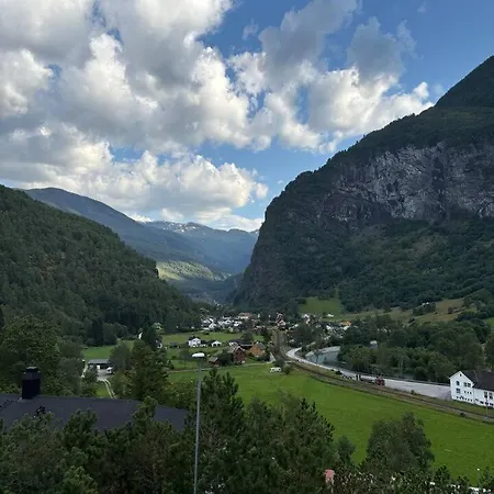 Entire House & Spectacular Views *